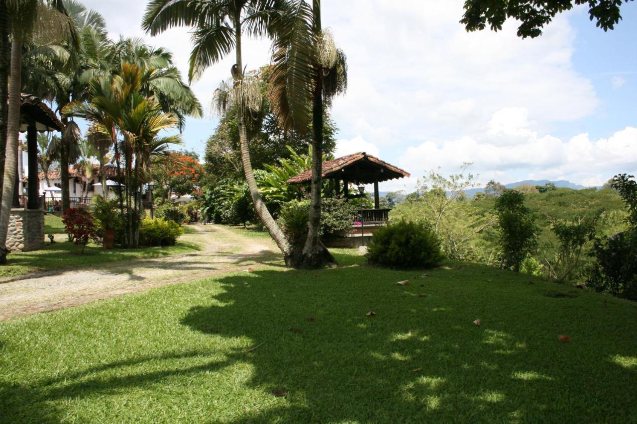 Finca Hotel La Esperanza Montenegro Exterior photo